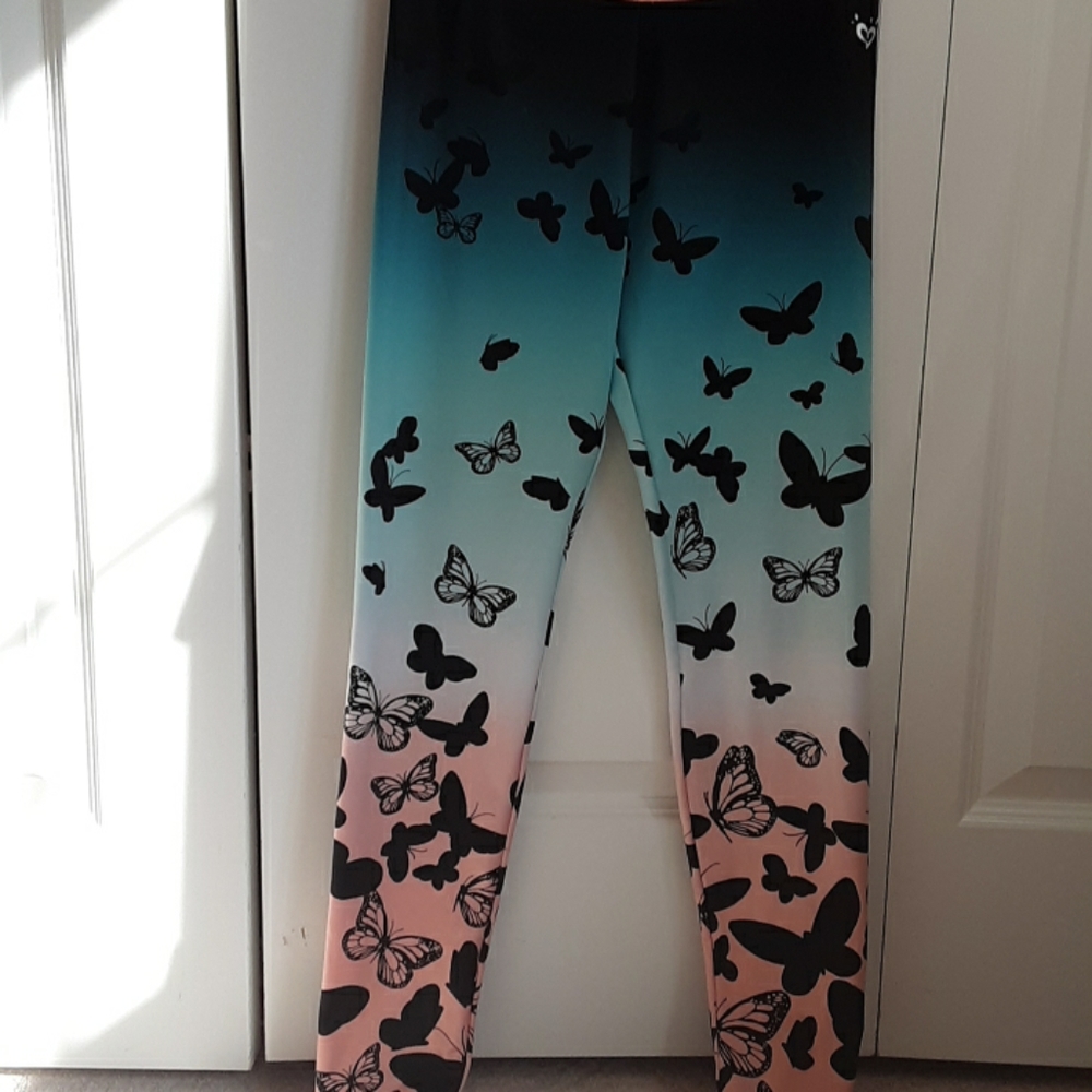 Butterfly leggings, gradient from black to pink